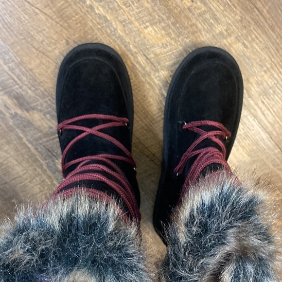 NEVER WORN EXTRA WARM WATERPROOF SNOWBOOTS FAUX FUR TRIM PINK LACES RUBBER SOLE - Picture 6 of 8